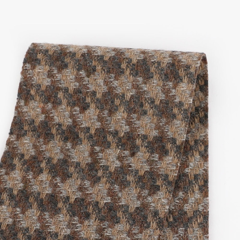 Wool Blend Houndstooth Coating – Falcon Meterage