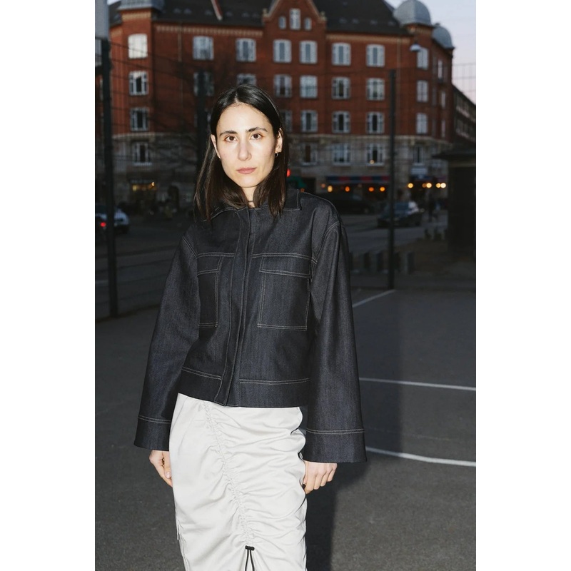 Puff and Pencil – Topstitch Vest with Box Sleeves