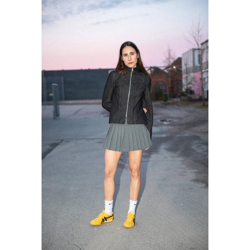 Puff and Pencil – Zip Vest with Basic Sleeves