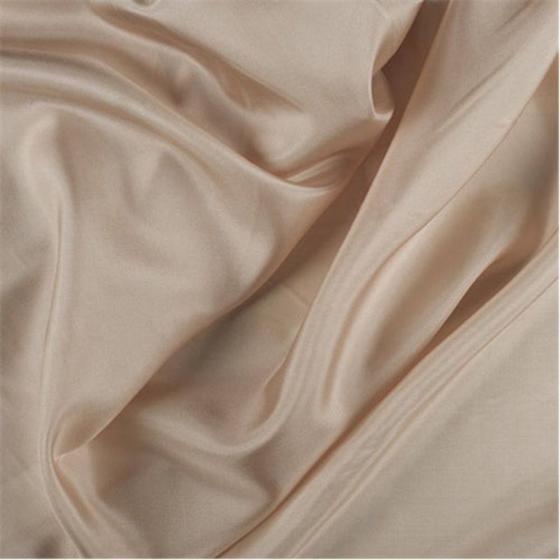 Runway Silks Pale Peach Silk Crepe de Chine Fabric – Reorderable