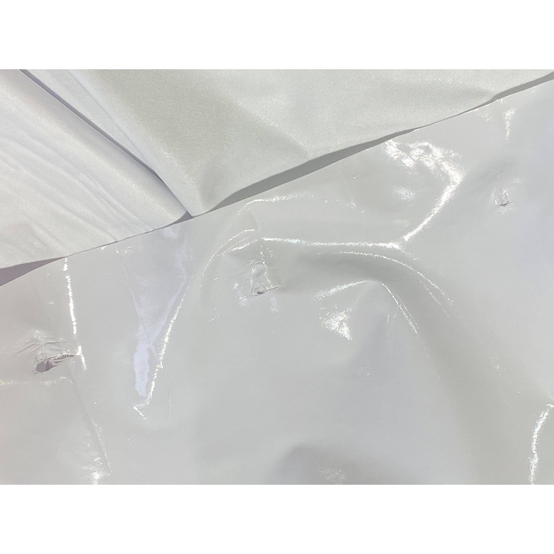 White Shiny PVC – 82cms Remnant White