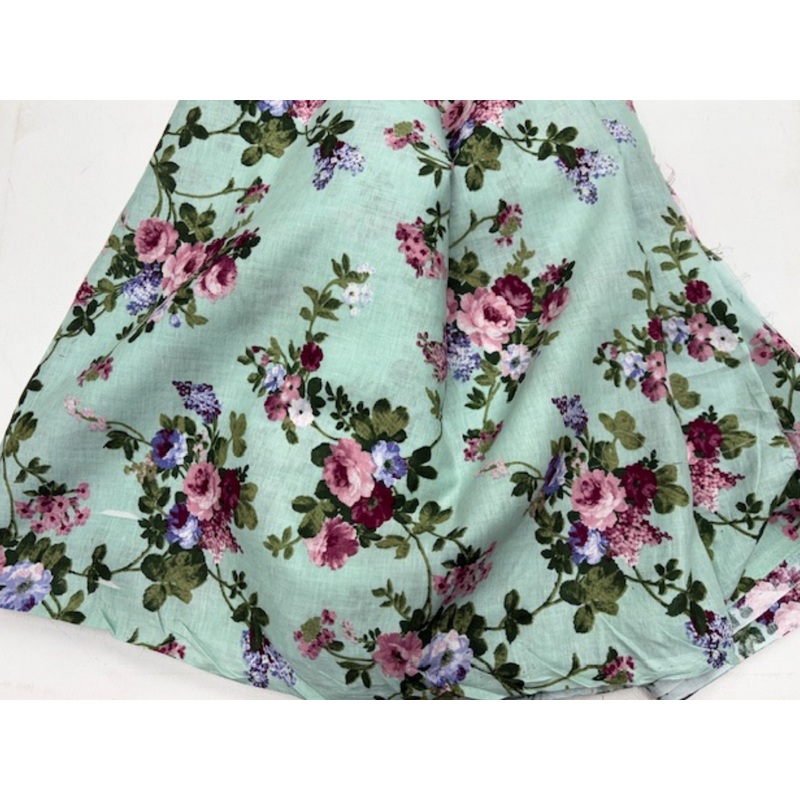 CLEARANCE LENGTH OF FABRIC – Poly/Cotton Print: 2.60MTRS GREEN FLORAL